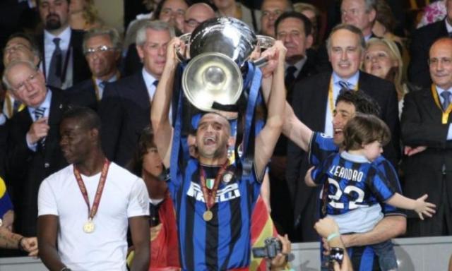 chivu 16.jpg