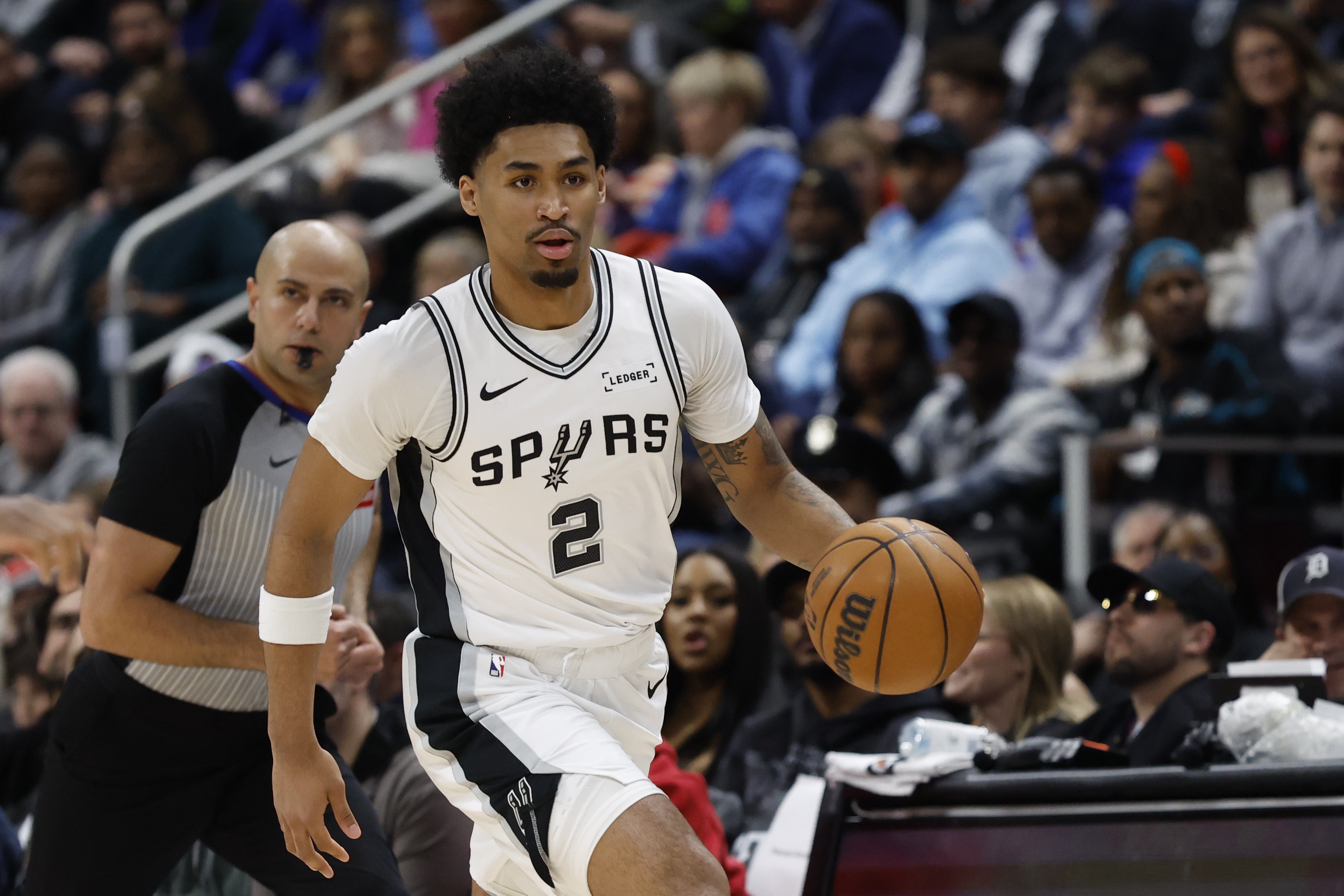 开云体育登录入口-未来之星！NBA官方祝榜眼迪伦·哈珀20岁生日快乐