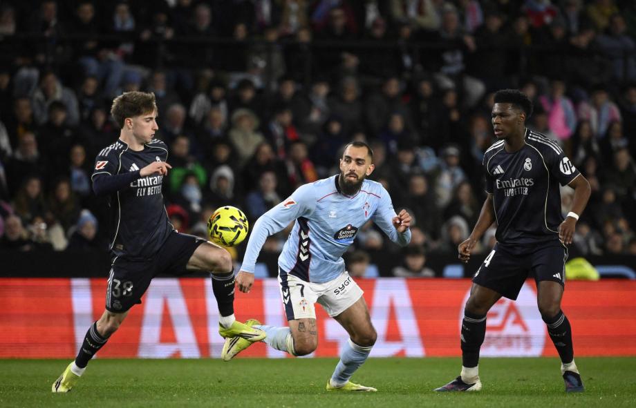 开云体育-西甲-巴尔韦德补时绝杀 皇马2-1塞尔塔止两连败