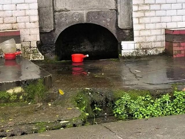 开云体育-探访张雪老家：二十年前骑“八手摩托”在羊肠小道练车的倔强小伙，造出了征服世界的车|张瑞|摩托车|游泳|世界超级摩托车锦标赛|田家湾_新浪新闻